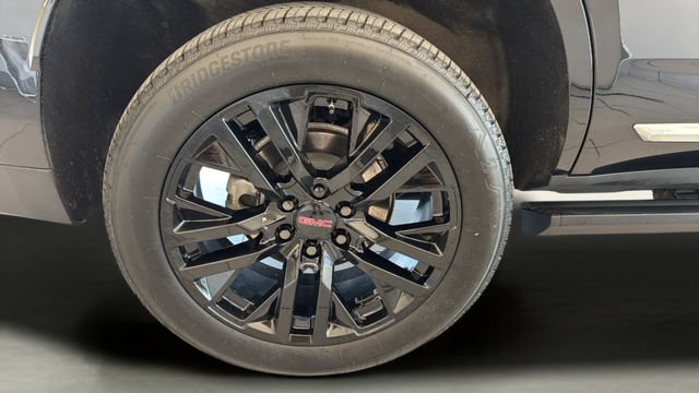 Used 2026 GMC Yukon Denali w/ Sun & Power Step Package AWD/4WD image 25