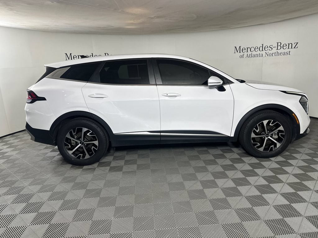 Used 2025 Kia Sportage EX FWD image 8