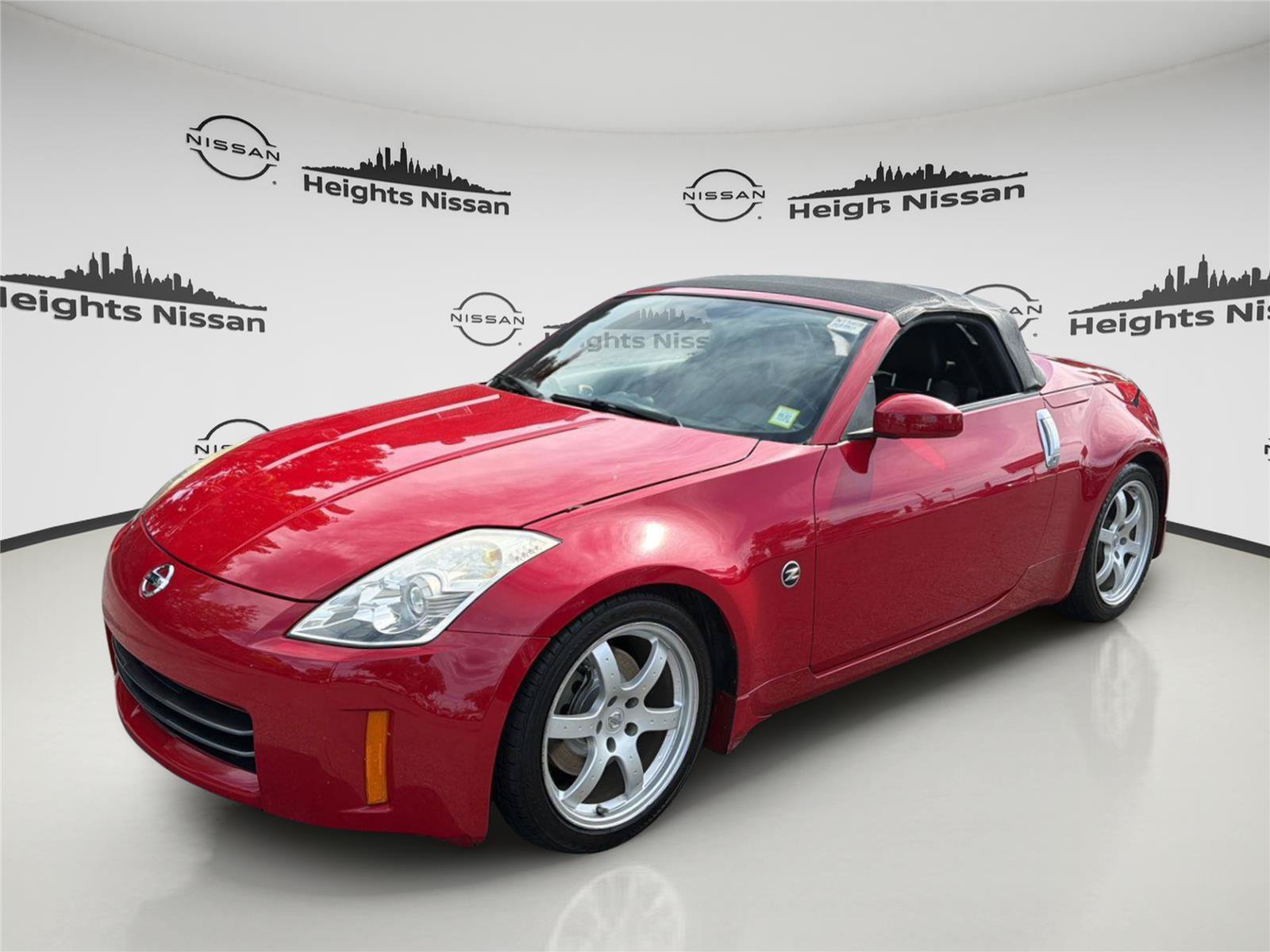 Used 2006 Nissan 350Z Touring RWD image 2