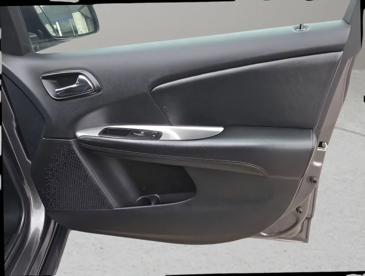 Used 2018 Dodge Journey SE image 21