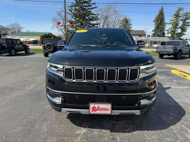 Used 2022 Jeep Wagoneer Series II w/ Premium Group I AWD/4WD image 12