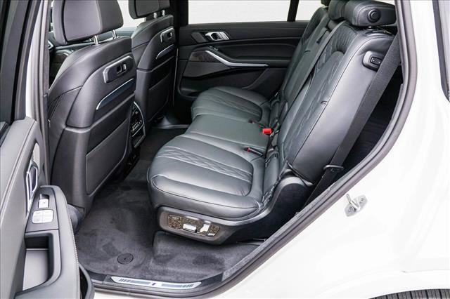 Used 2025 BMW X7 M60i w/ Executive Package image 20