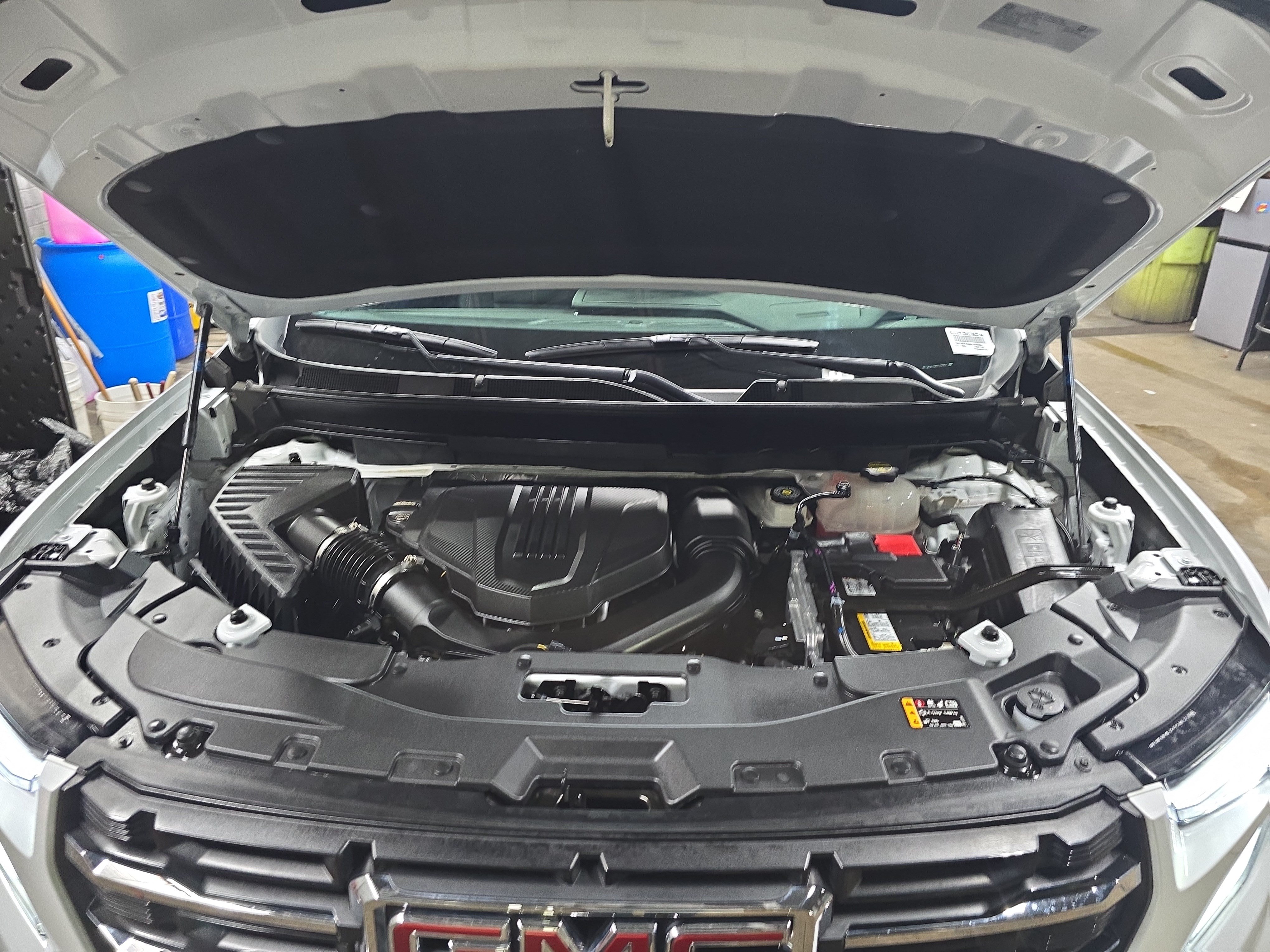 Used 2024 GMC Acadia Elevation FWD image 30