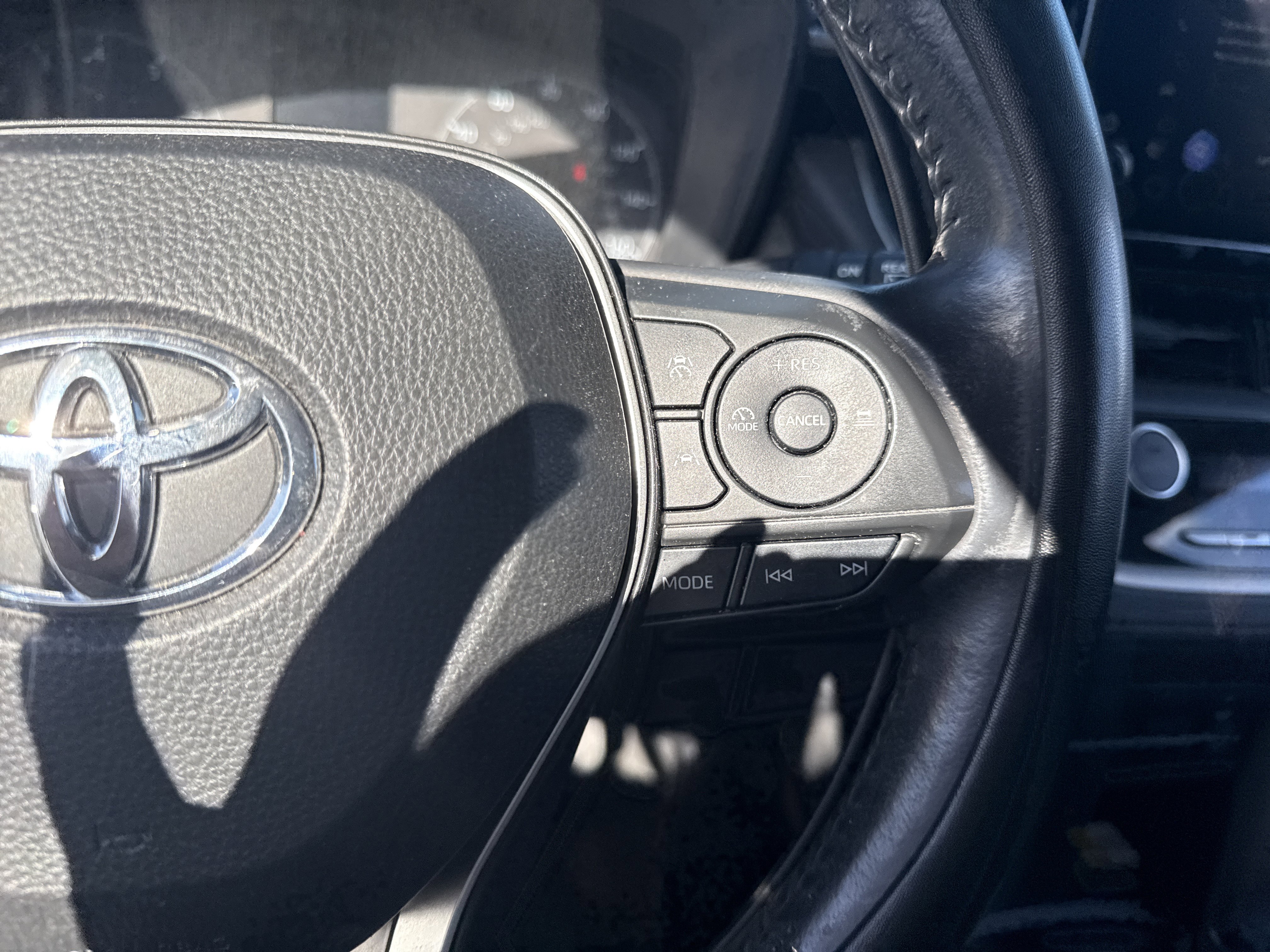 Used 2023 Toyota Corolla Cross LE image 21