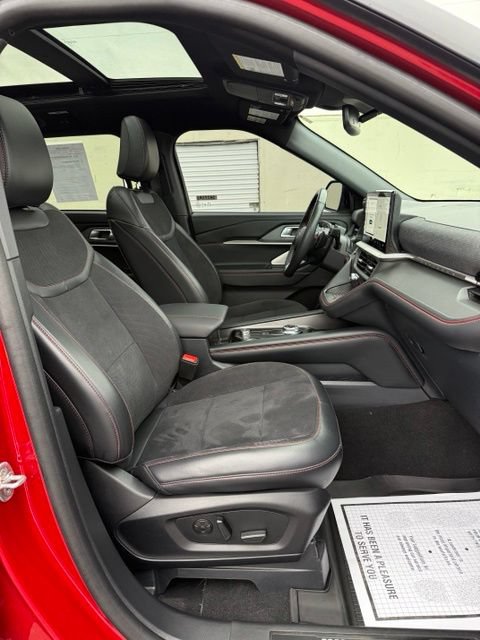 Used 2025 Ford Explorer ST w/ Sun And Sound Package AWD/4WD image 23