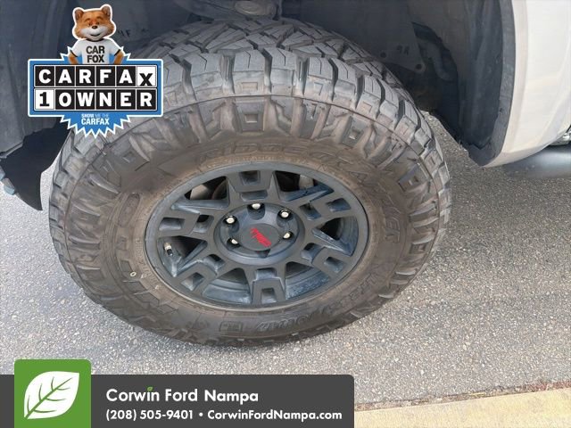 Used 2019 Toyota Tacoma SR5 AWD/4WD image 11