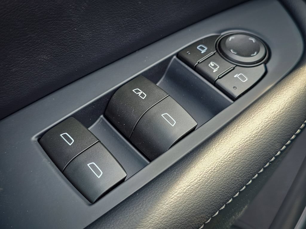 New 2027 Buick Enclave Preferred w/ Power Package AWD/4WD image 11