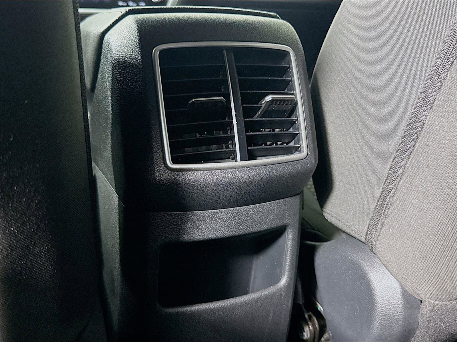 Used 2023 Kia Sportage LX image 17