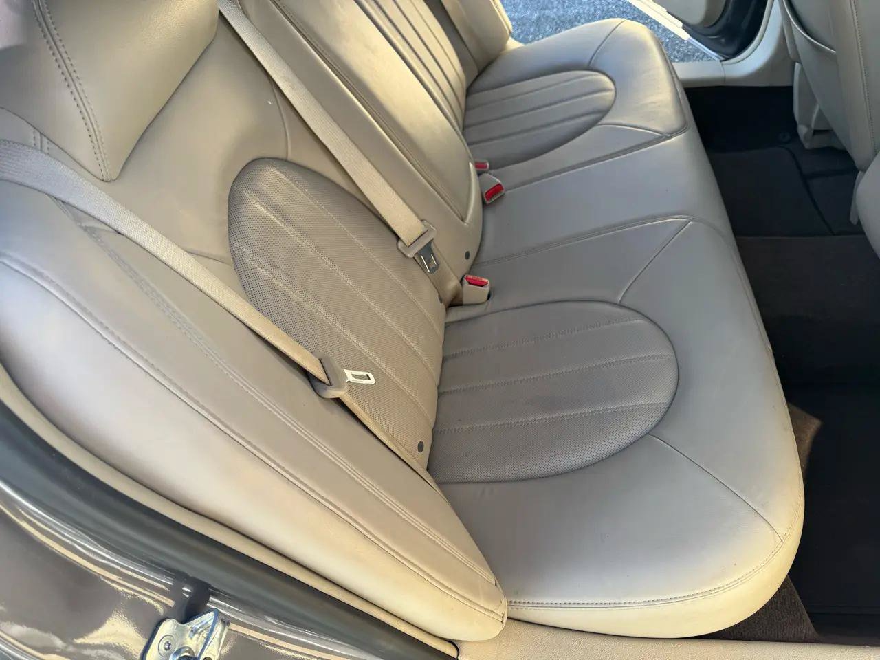 Used 2007 Buick Lucerne CXS FWD image 22