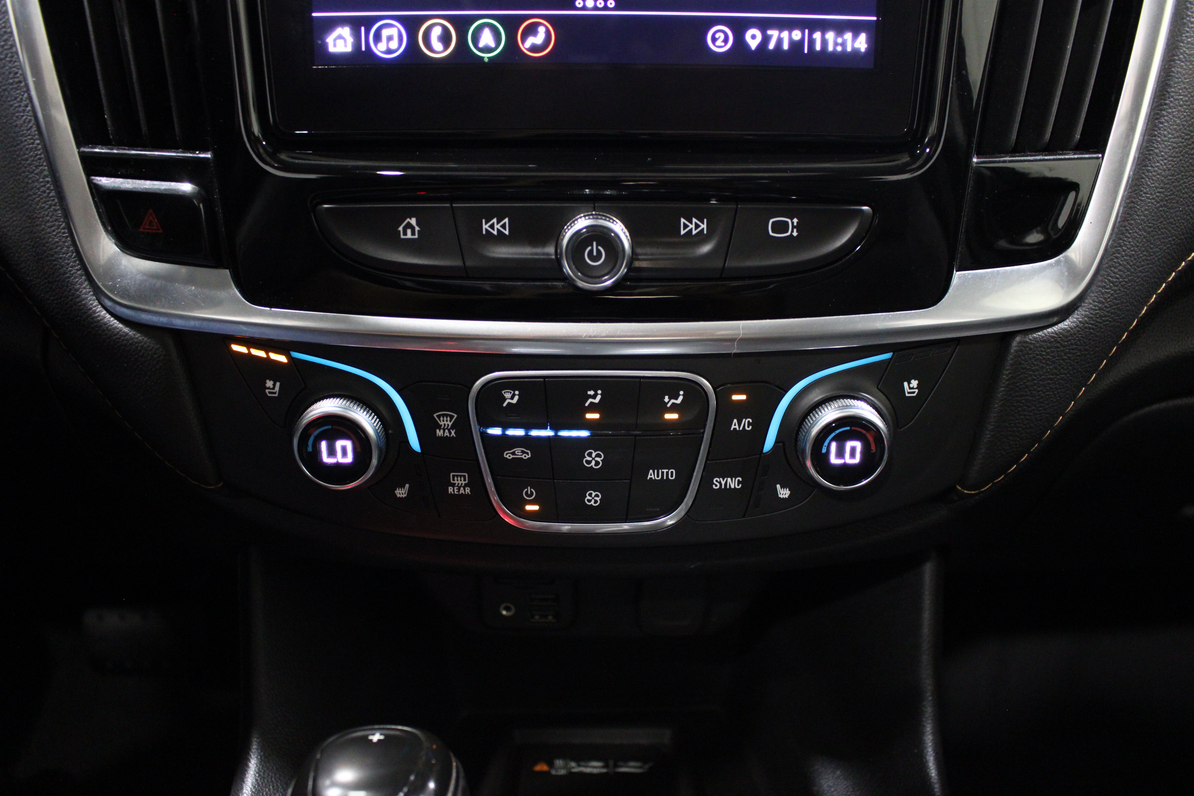 Used 2020 Chevrolet Traverse Premier w/ Redline Edition FWD image 19