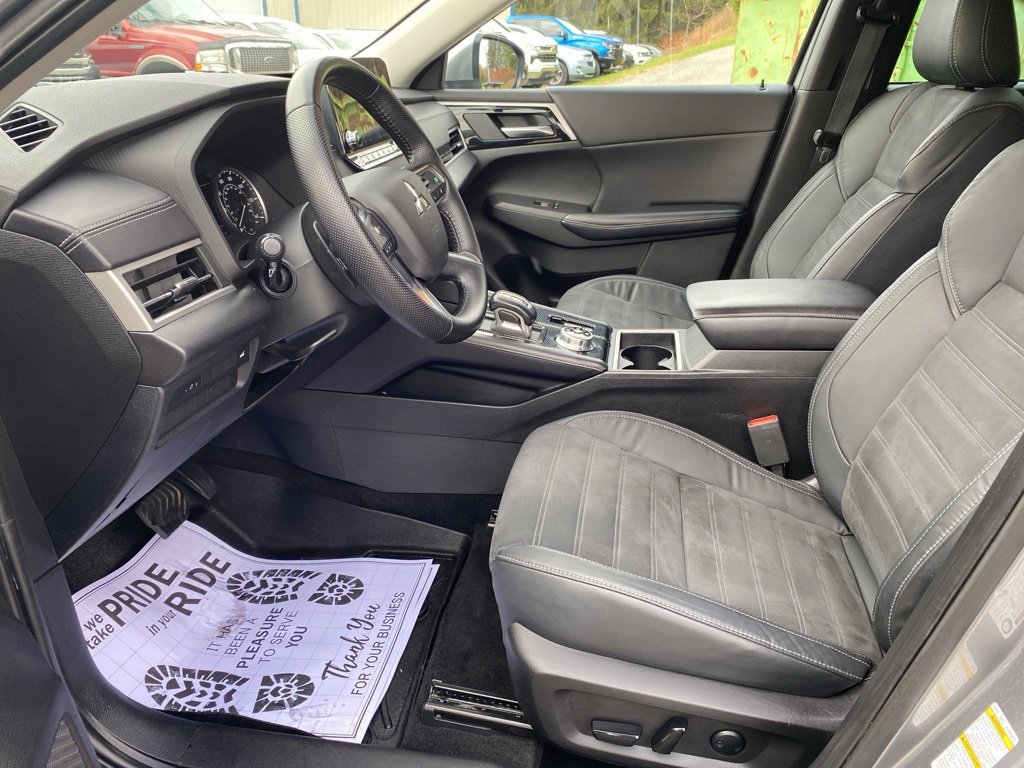 Used 2023 Mitsubishi Outlander SE image 21