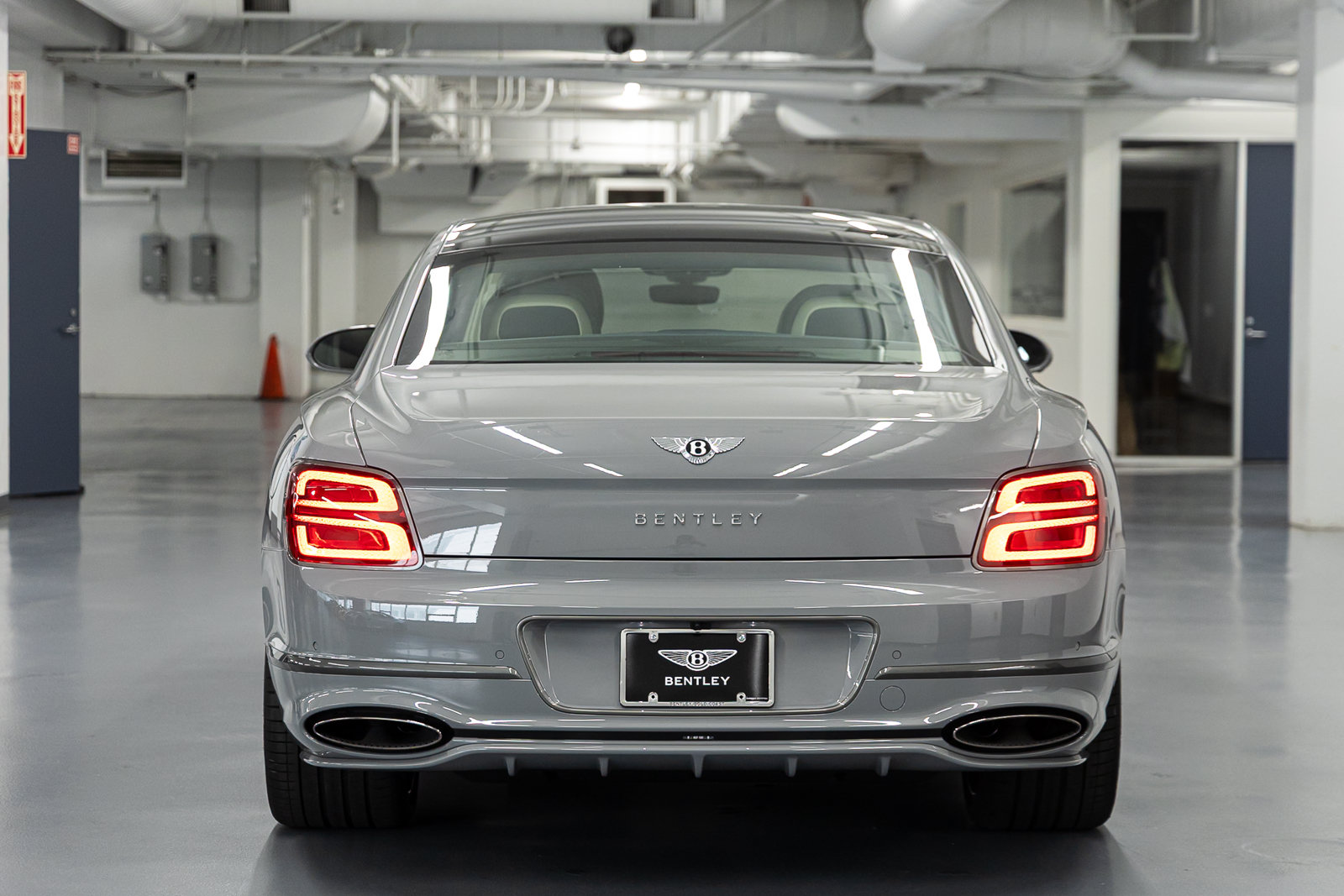 New 2026 Bentley Flying Spur Plug-In Hybrid AWD/4WD image 4