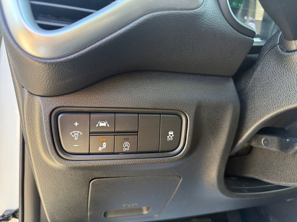 Used 2022 Kia Soul LX w/ Technology Package image 3