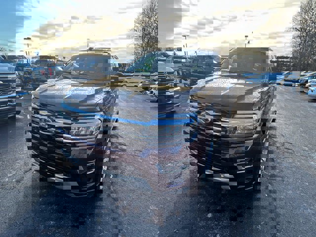 Used 2024 Ford Expedition Limited image 3