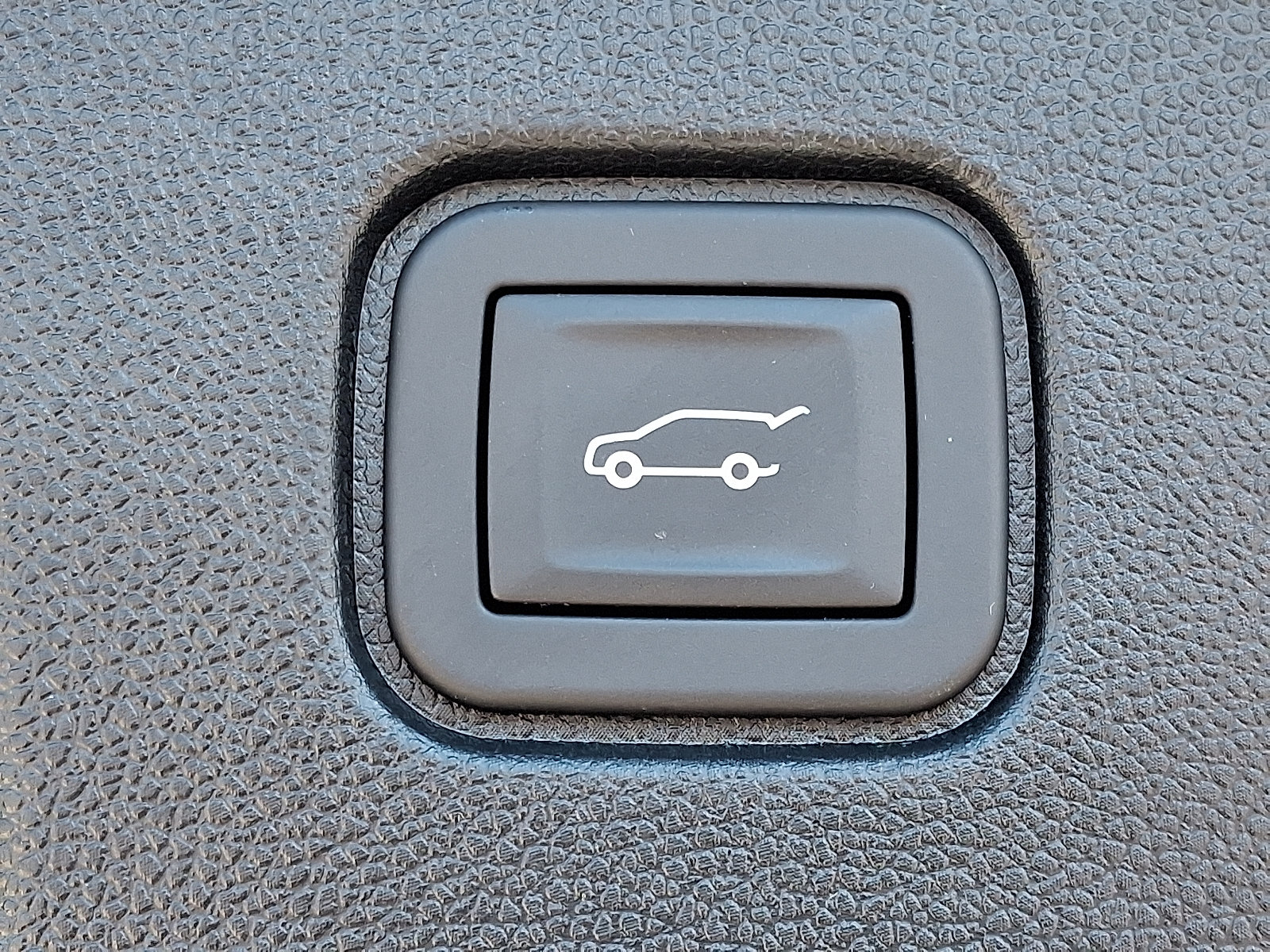 Certified 2025 Chevrolet Blazer EV RS AWD/4WD image 28