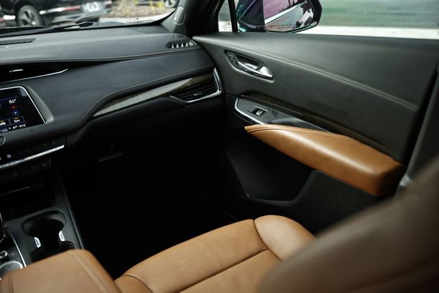 Used 2021 Cadillac XT4 Premium Luxury image 27