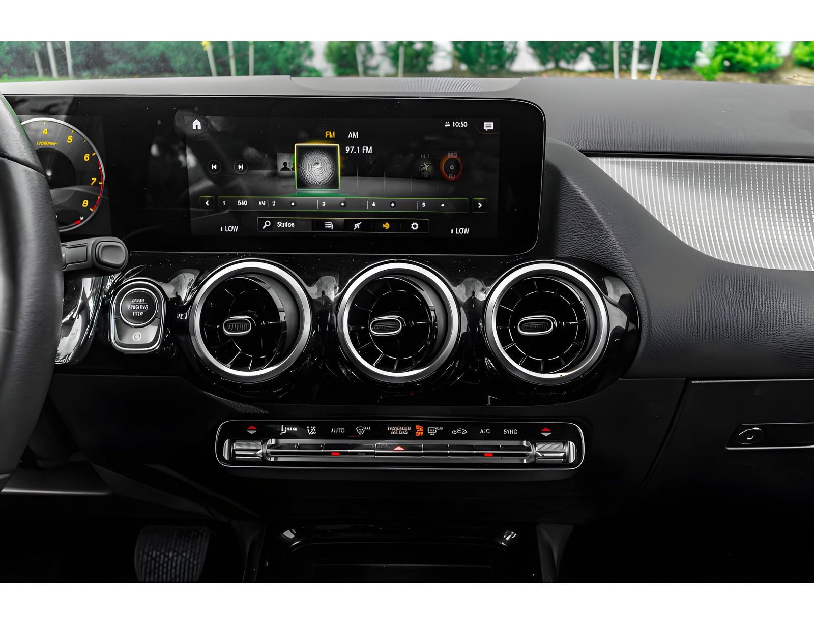 Used 2022 Mercedes-Benz GLA 250 4MATIC image 18