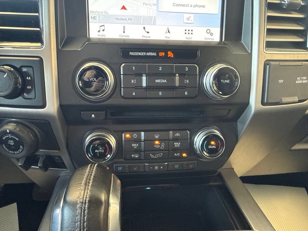Used 2017 Ford F150 Platinum w/ Equipment Group 701A Luxury AWD/4WD image 23
