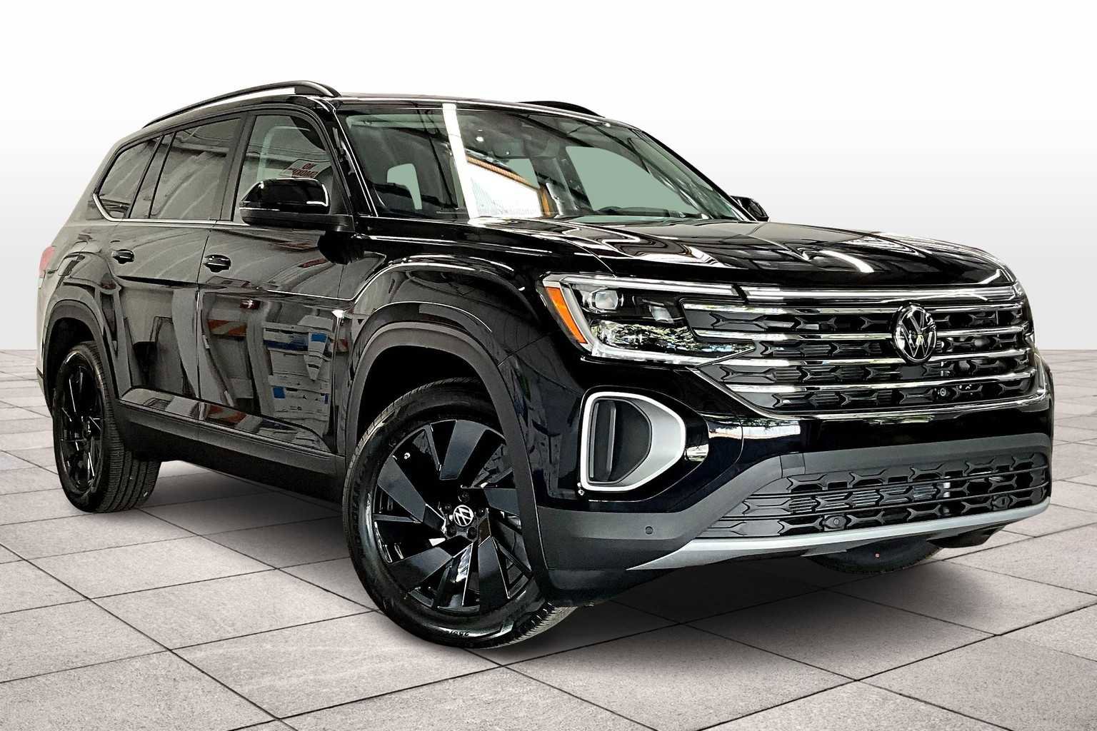 New 2026 Volkswagen Atlas SE image 2