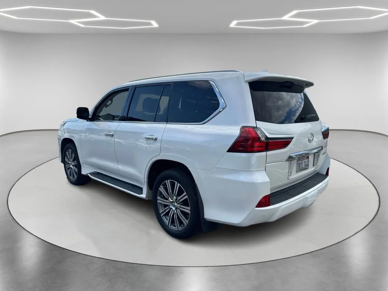 Used 2016 Lexus LX 570 4WD image 7