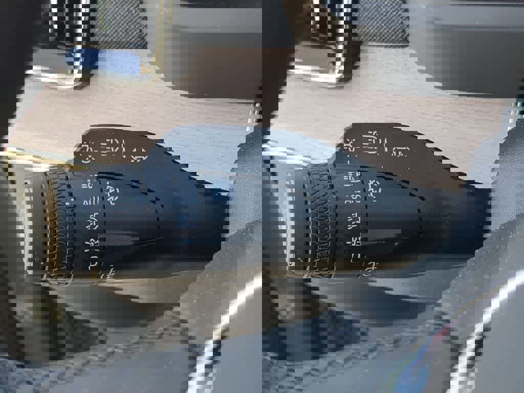 Certified 2026 Volvo XC90 B6 Plus w/ Protection Package Premier image 27