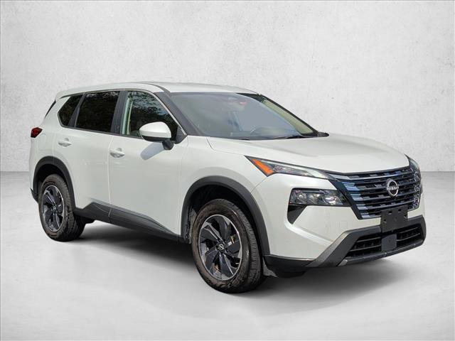 Used 2024 Nissan Rogue SV AWD/4WD image 3