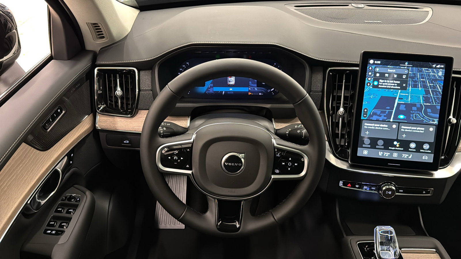 New 2026 Volvo XC90 B6 Plus w/ Protection Package Premier image 12