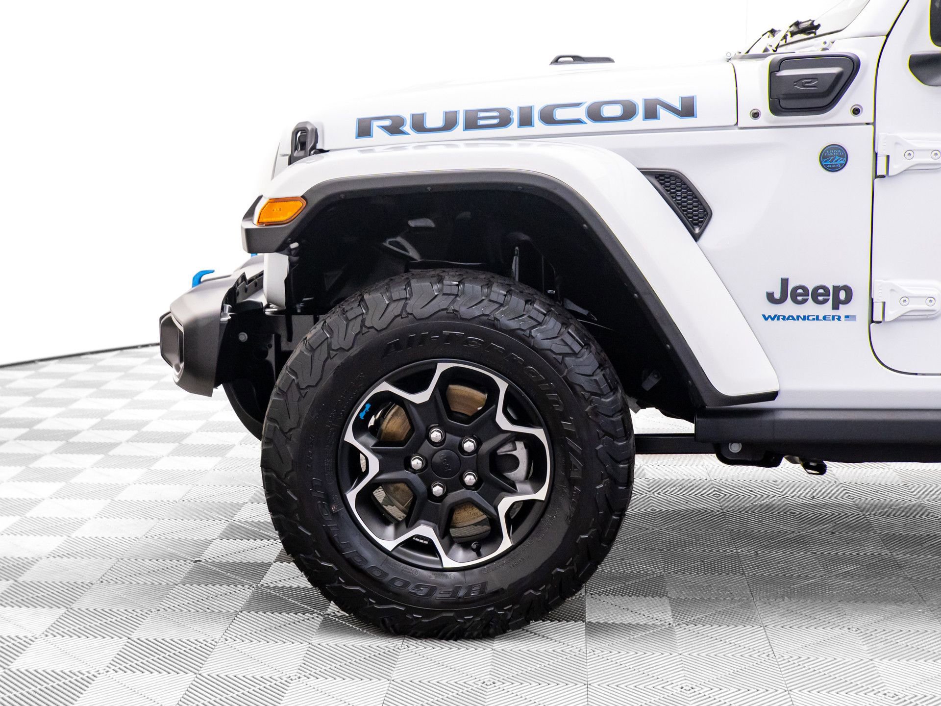 Used 2023 Jeep Wrangler Unlimited Rubicon 4xe w/ Cold Weather Group image 34