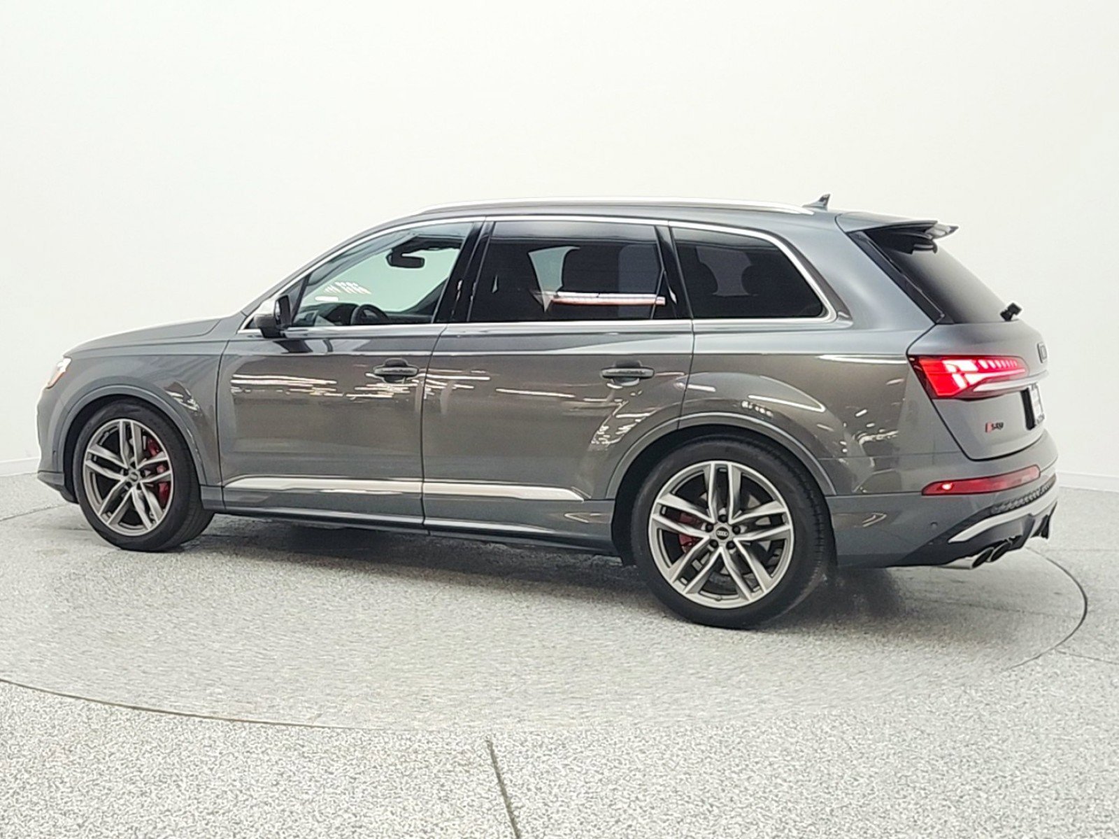 Used 2025 Audi SQ7 Premium Plus w/ S Sport Package AWD/4WD image 8