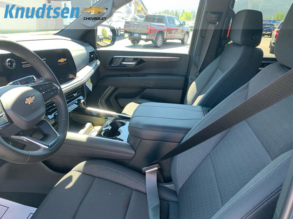 New 2026 Chevrolet Suburban LS AWD/4WD image 17
