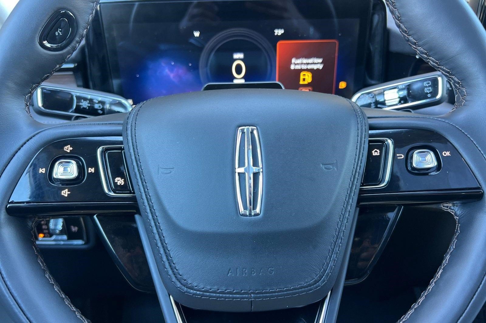 Used 2026 Lincoln Aviator Reserve AWD/4WD image 10