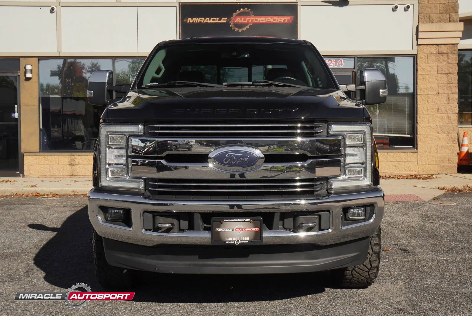 Used 2017 Ford F350 Lariat w/ Lariat Ultimate Package image 2