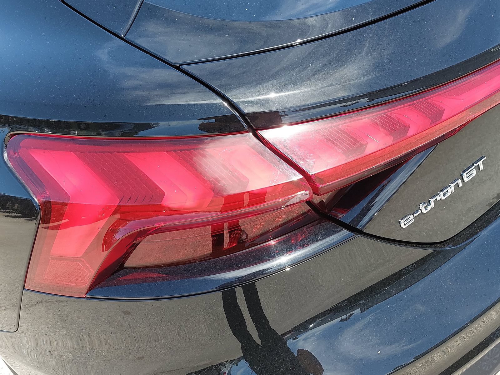 Used 2024 Audi e-tron GT Premium Plus w/ Executive Package AWD/4WD image 38