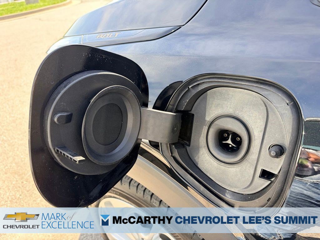 New 2027 Chevrolet Bolt LT FWD image 48