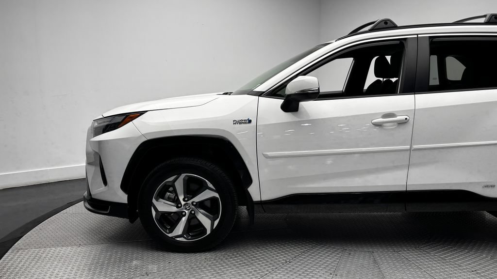 Used 2023 Toyota RAV4 SE w/ Weather & Moonroof Package AWD/4WD image 5