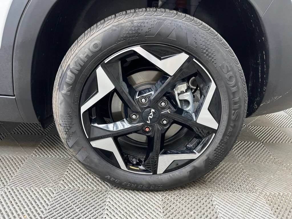 Used 2025 Kia Seltos EX AWD/4WD image 30
