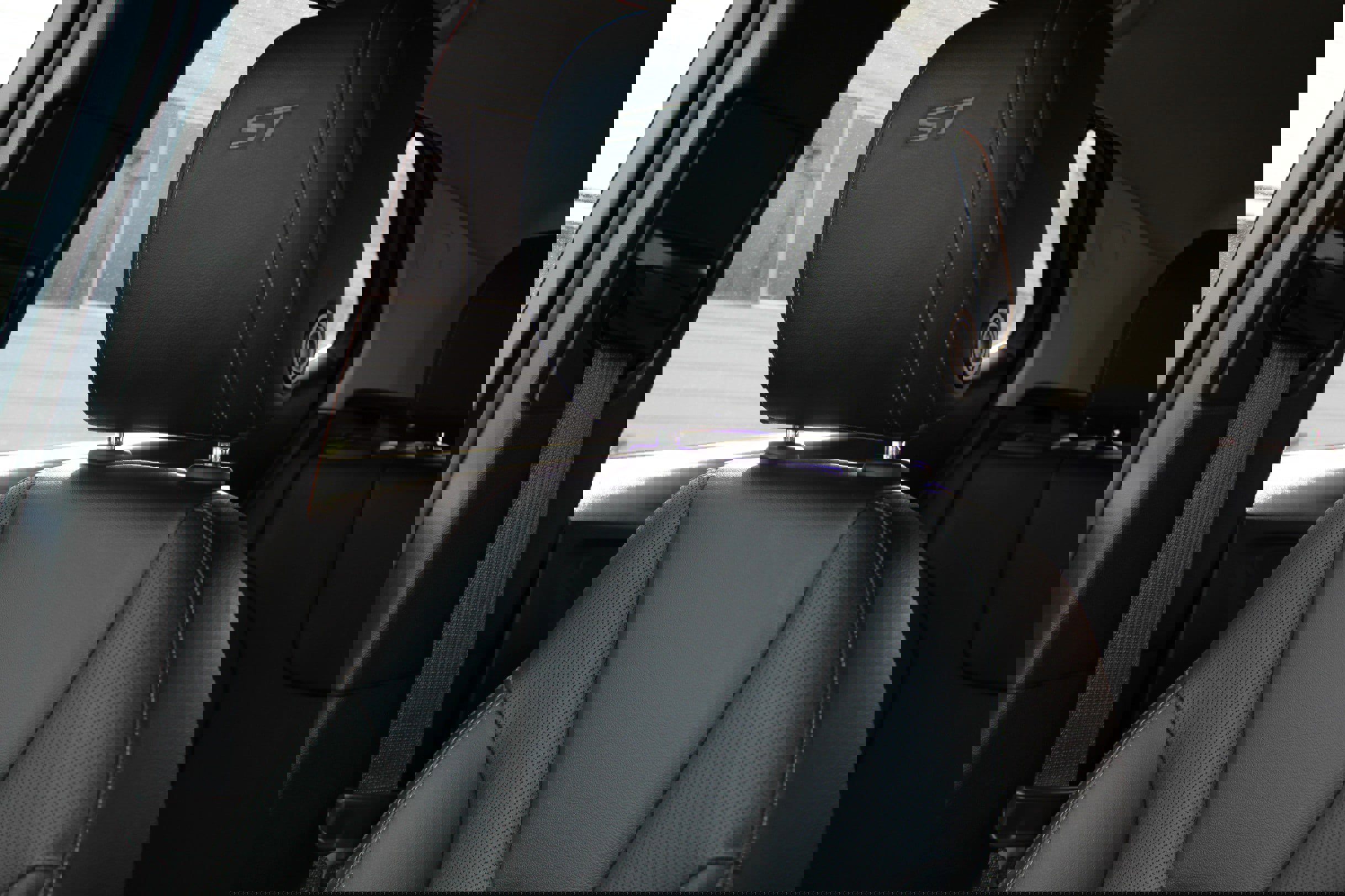 Used 2024 Buick Encore GX Sport Touring image 38