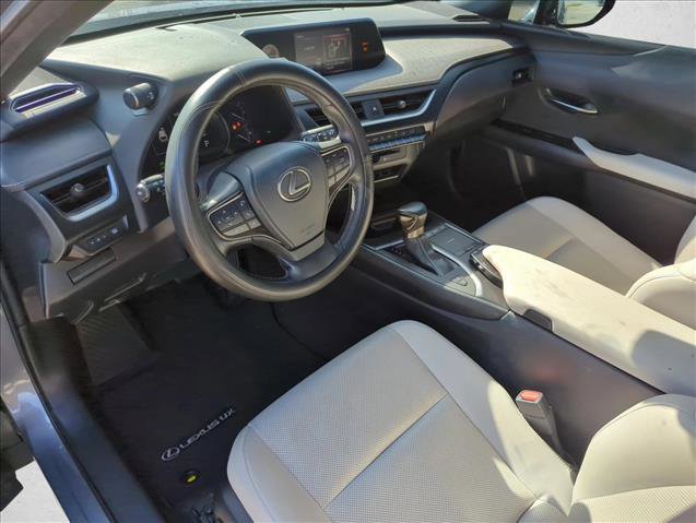 Used 2021 Lexus UX 250h w/ Premium Package image 6