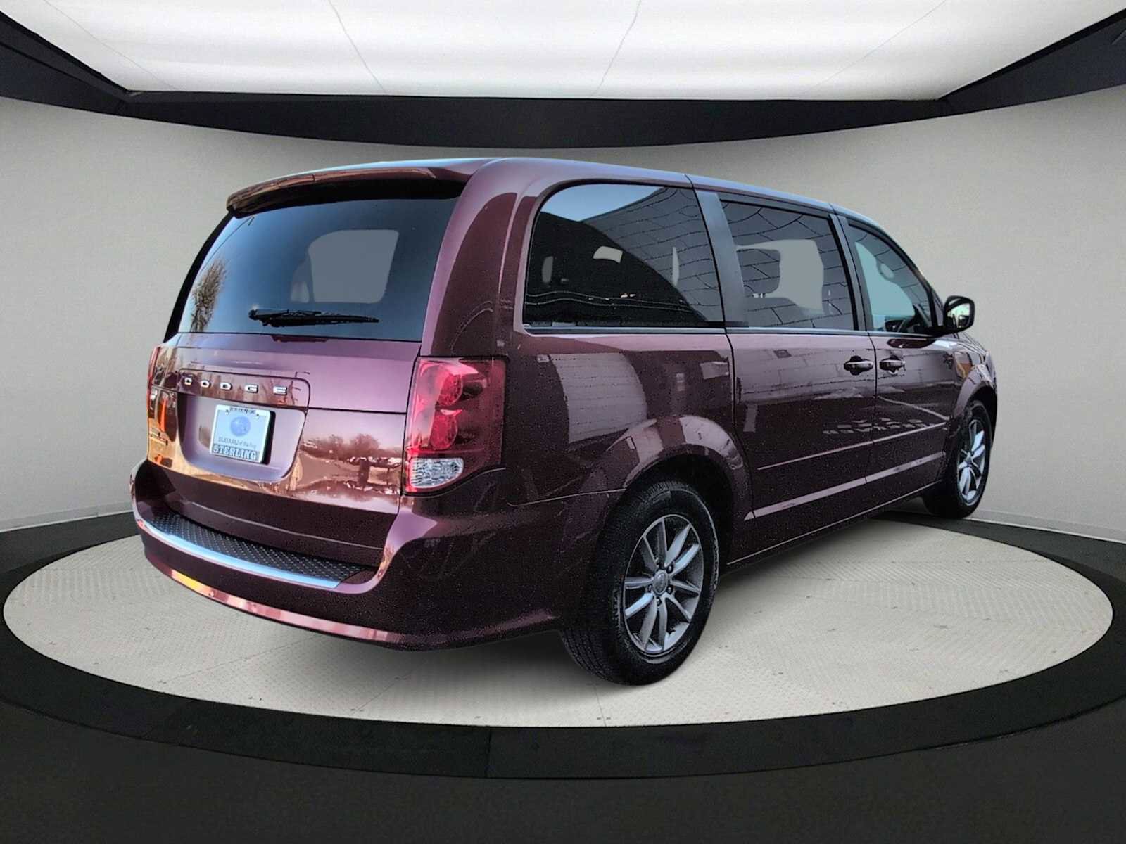 Used 2015 Dodge Grand Caravan SE image 8