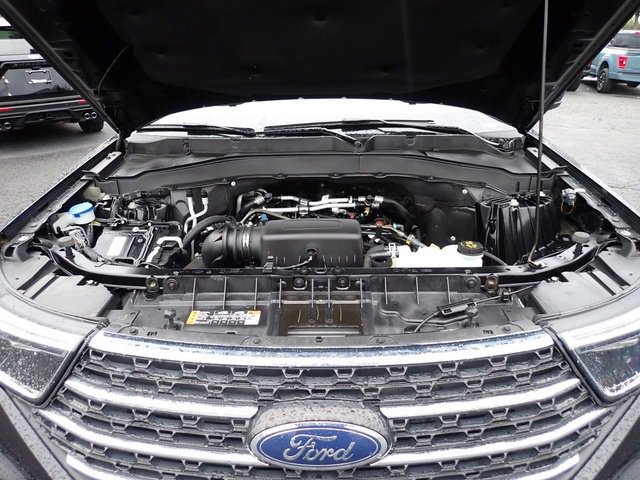 Certified 2023 Ford Explorer XLT w/ Equipment Group 202A image 14