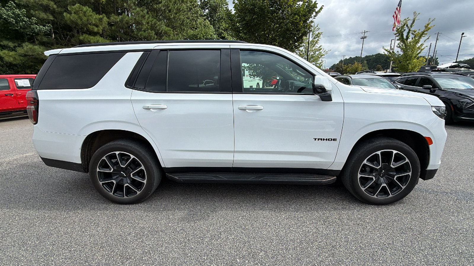 Used 2024 Chevrolet Tahoe RST w/ Luxury Package AWD/4WD image 7