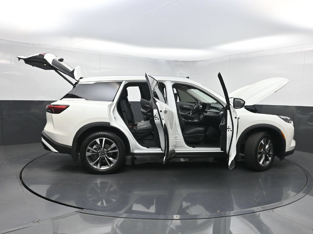 Used 2023 INFINITI QX60 Luxe w/ Cargo Package FWD image 39