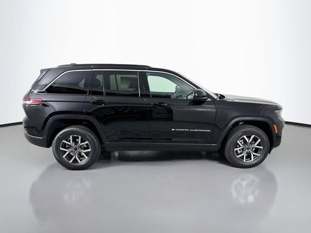 New 2027 Jeep Grand Cherokee Laredo AWD/4WD image 8