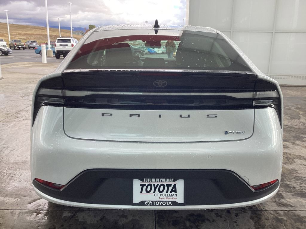 New 2026 Toyota Prius Plug-In Hybrid image 7
