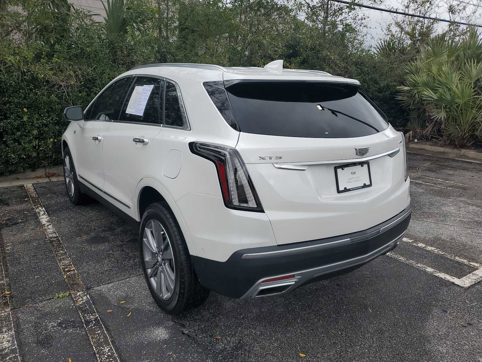 Used 2022 Cadillac XT5 Premium Luxury w/ Technology Package image 3