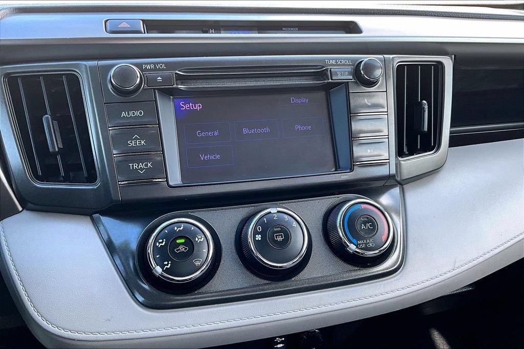 Used 2013 Toyota RAV4 LE AWD/4WD image 5