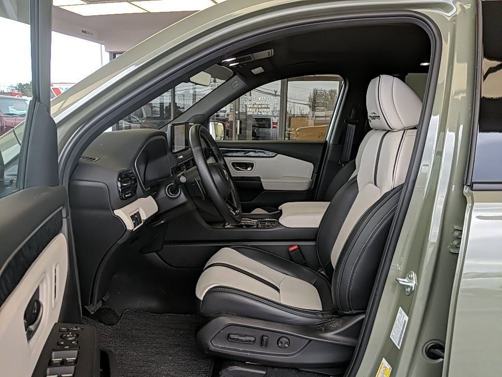 Used 2026 Honda Passport TrailSport Elite image 12