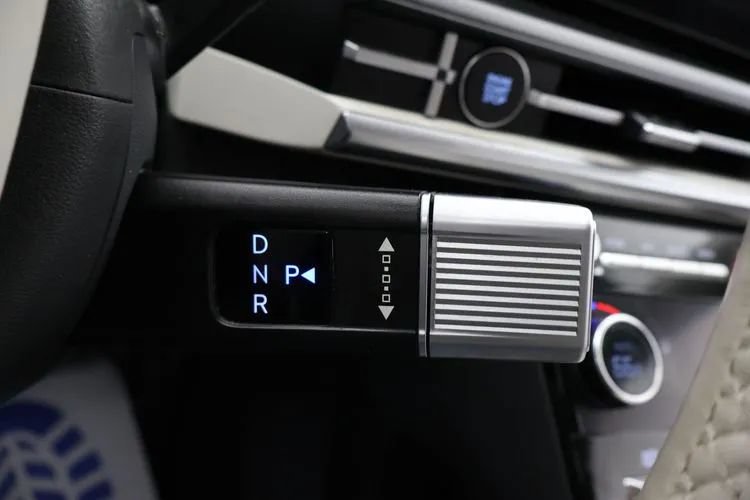 Used 2024 Hyundai Santa Fe SEL FWD image 34