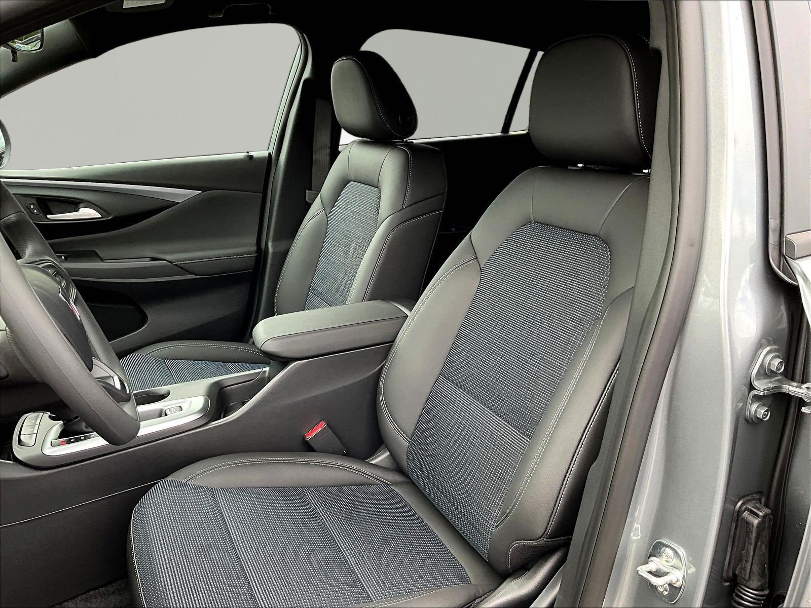 New 2026 Buick Envista Sport Touring FWD image 16