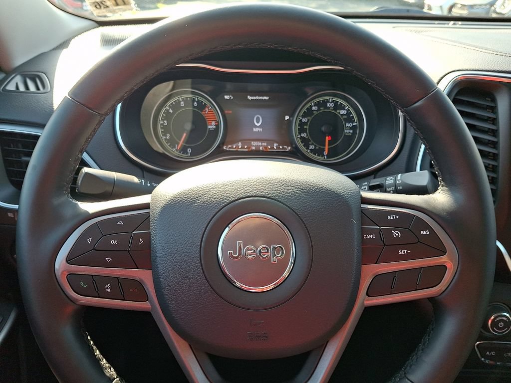 Used 2021 Jeep Cherokee Latitude Lux w/ Comfort/Convenience Group AWD/4WD image 18